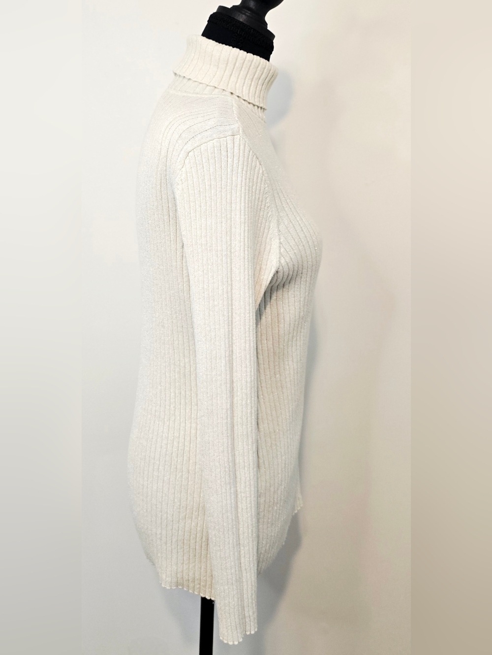 Chico’s Cream Ribbed Turtleneck Sweater Metallic Shimmer Knit Size 1 (M) - Picture 7 of 12